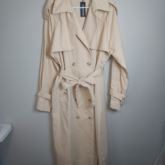 NWT Prettylittlething Plus size Khaki Panel Detail Belted Trench Coat. - Picture 5 of 8